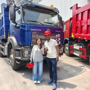 Welcome Kenyan customers to visit our factory