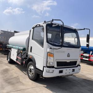 Sinotruk Howo 8000L Fuel Tanker Truck